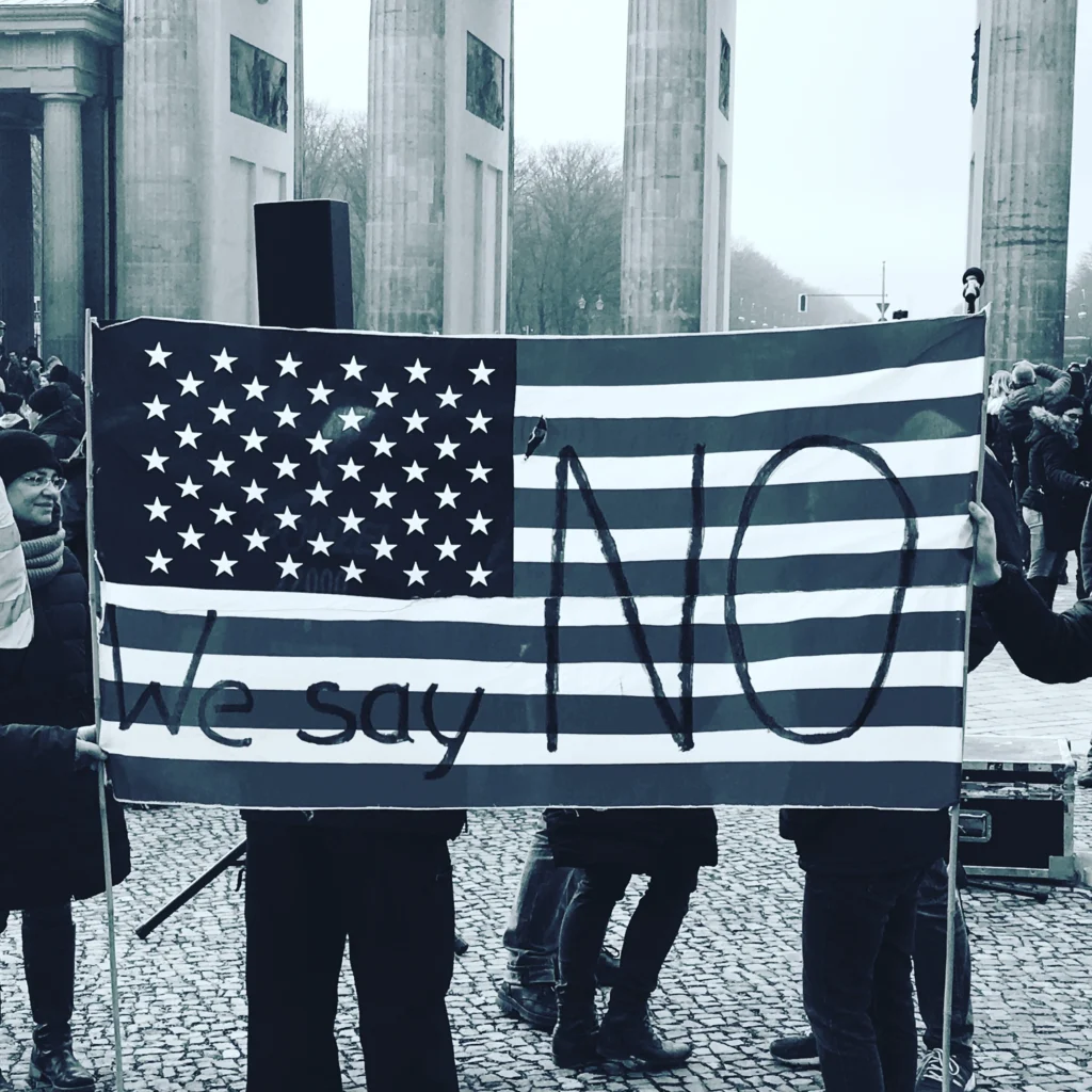 
Republic Against KingsAmerican Revolution symbolizing the birth of the U.S. Republic and its break from monarchy in 1776