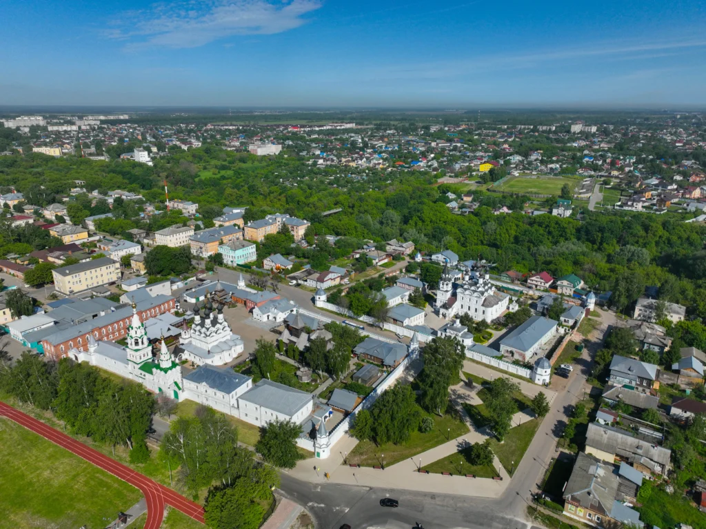ODU Shooting
Emergency responders at Old Dominion University during a campus shooting alert, with police vehicles and flashing lights.