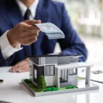 Billionaires using mortgages as a financial strategy for real estate investments