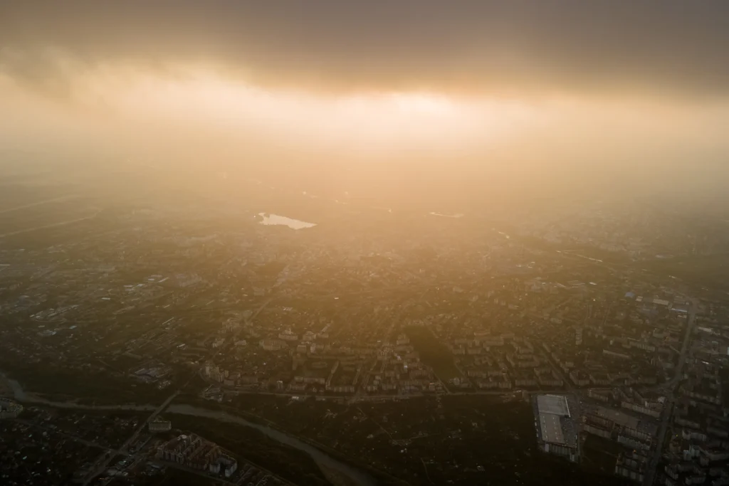 Michigan skyline covered by wildfire smoke during an air quality alert with hazy skies